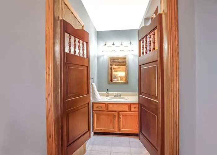 Relaxing 2Bedroom Townhome W/Playroom & Great View
