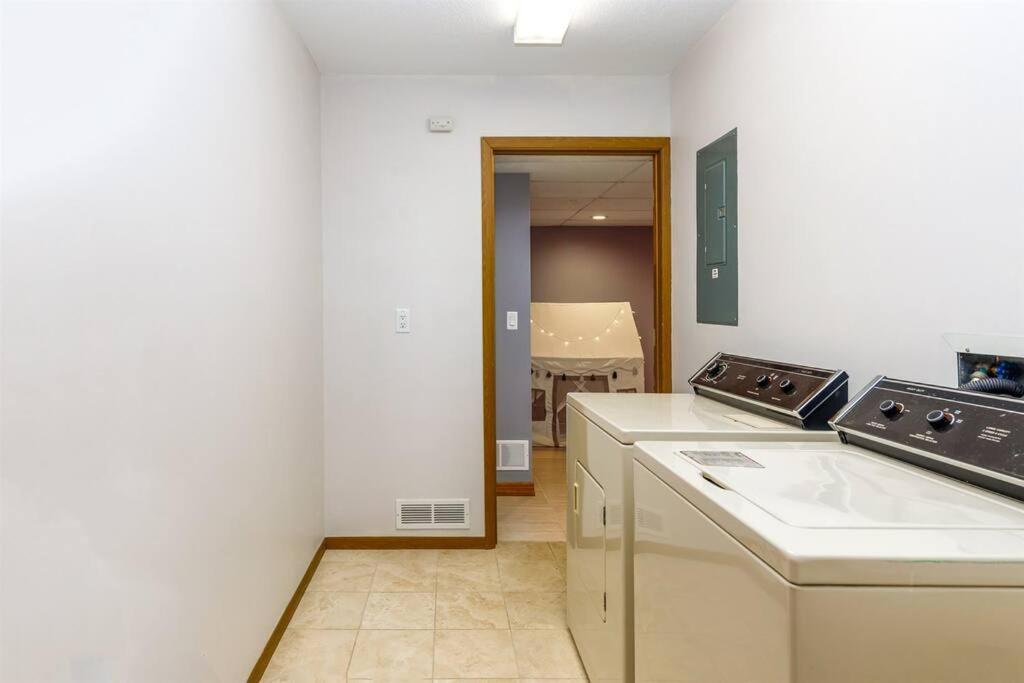 Relaxing 2bedroom Townhome W/playroom & Great View Holiday home