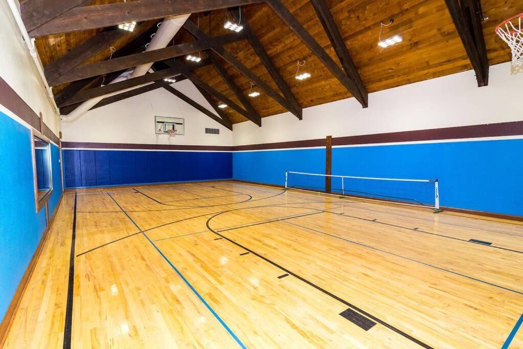 Relaxing 2bedroom Townhome W/playroom & Great View Ferienhaus